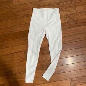 Nwot Athleta stay fly white leggings xs